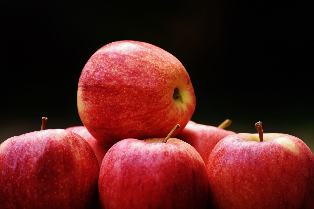 Ці 5 сортів яблук із ринку вважають найсмачнішими. Варто лише спробувати!