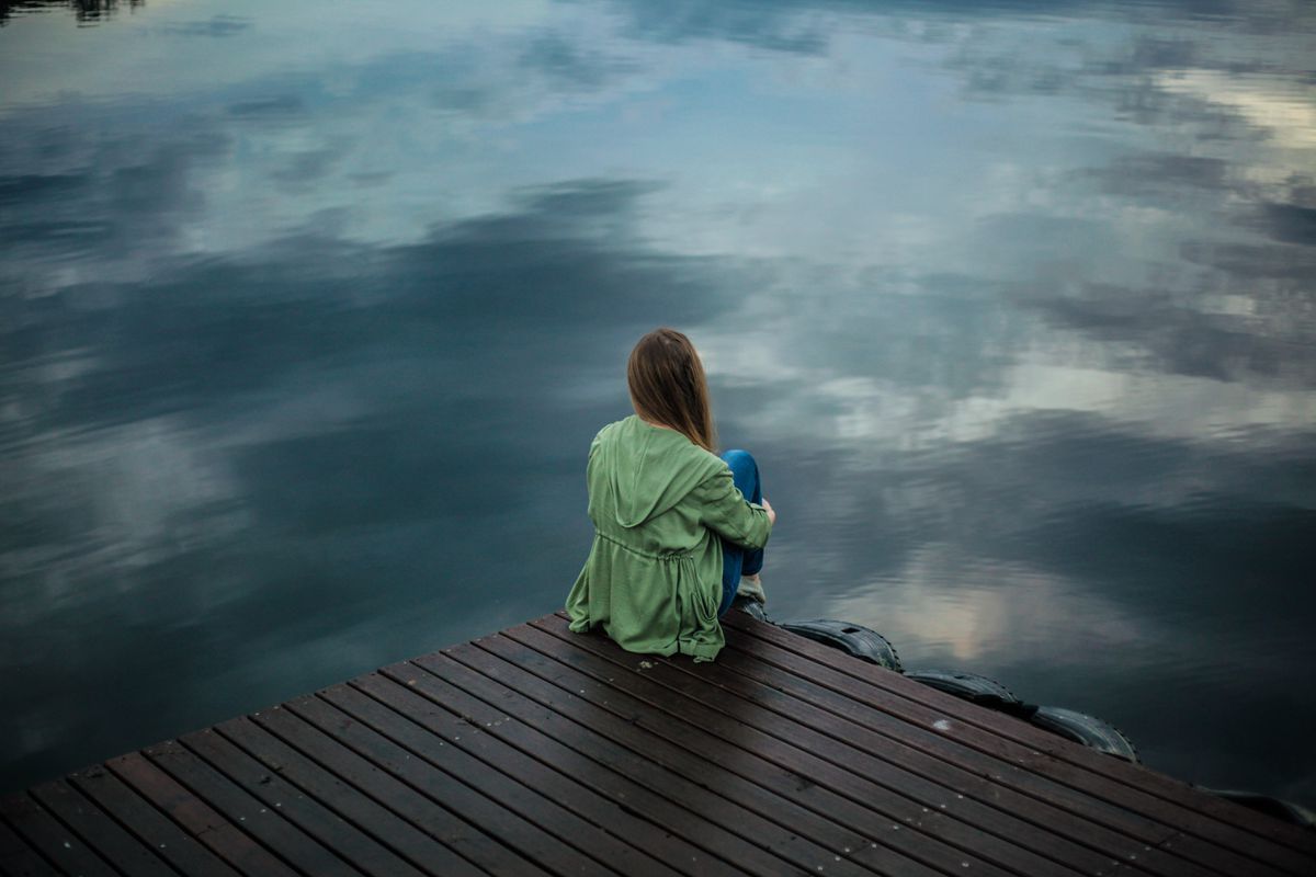 Психологи пояснили, чому ми так сильно боїмося самотності. Слово, яке у більшості викликає панічний страх.