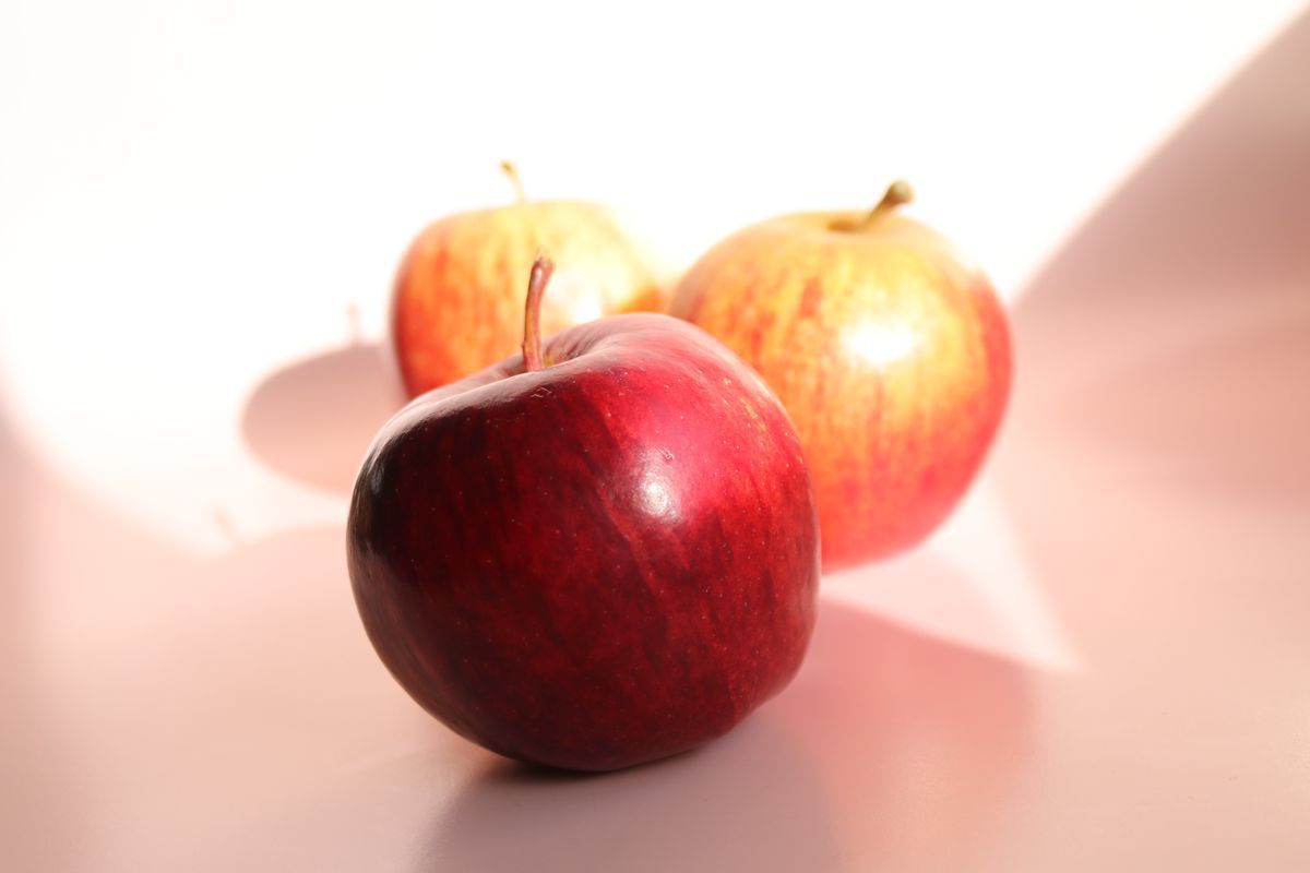 Ці 6 наукових фактів говорять про те, що яблука дійсно корисні для здоров'я. Про користь яблук для здоров'я людей говорять кілька наукових фактів.