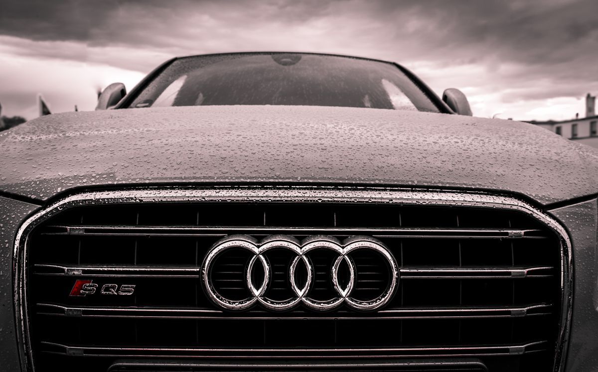 Компанія Audi планує звільнити 10 000 співробітників. Таку заяву глава автогіганта Маркус Дюсманн.
