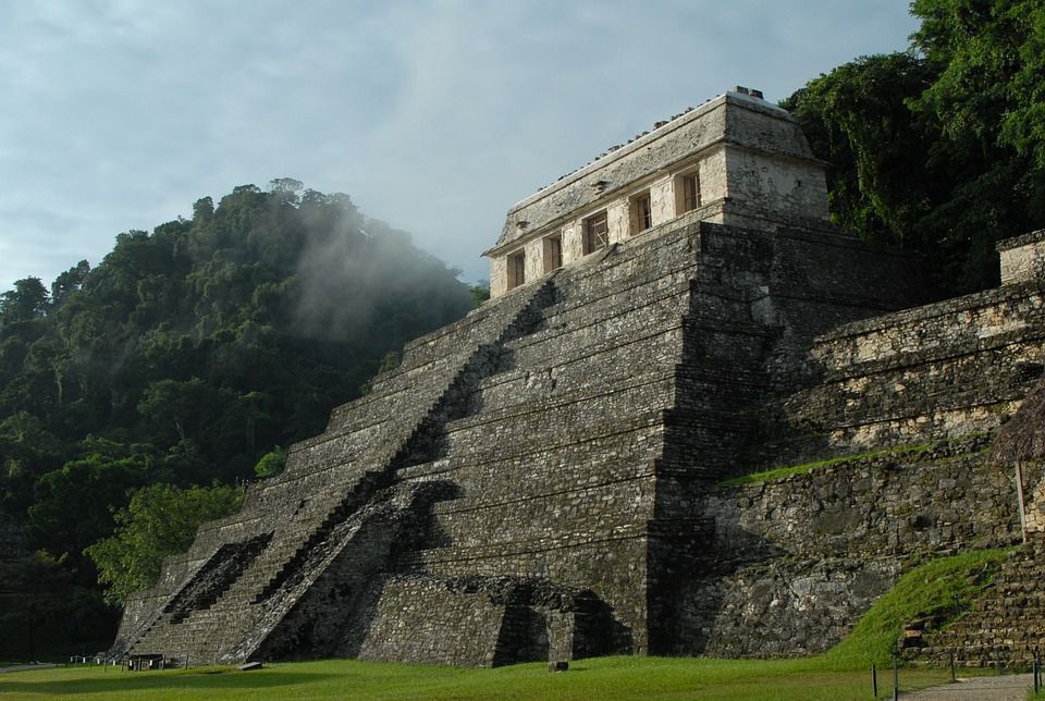 Археологами знайдені тисячі прихованих джунглями споруд майя. Був застосований новий підхід до вивчення стародавнього поселення.