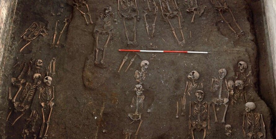 Стародавні скелети показали, наскільки жорстоким було життя в Середньовіччі. Дослідники говорять, що представникам робочого класу доводилося важче за всіх.