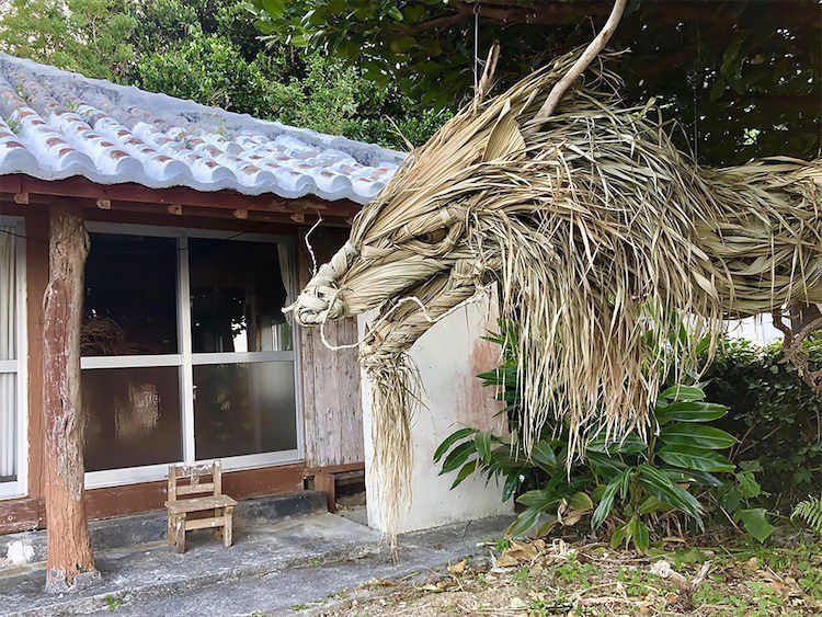 Художник з Японії створив з листя пальми і дерева міфічного бога-дракона. Ім'я цього бога Рюдзін.