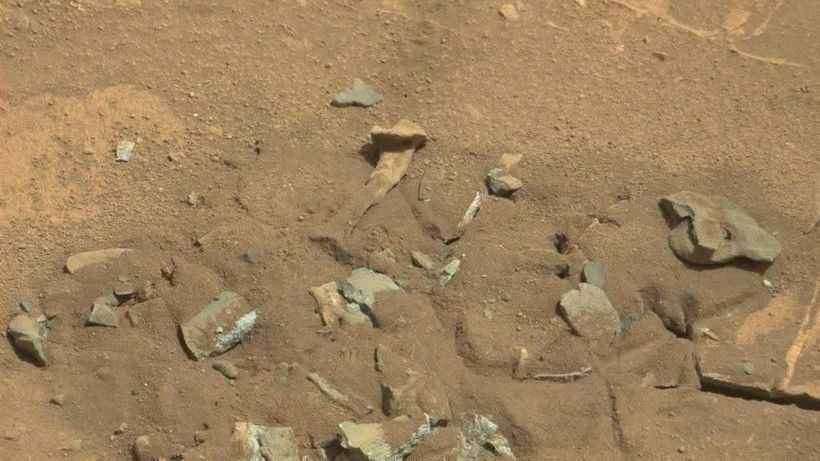 Розповідаємо про незвичайні оптичні ілюзії Червоної планети — а може, і не ілюзії зовсім. Дивні знахідки на знімках Марса.