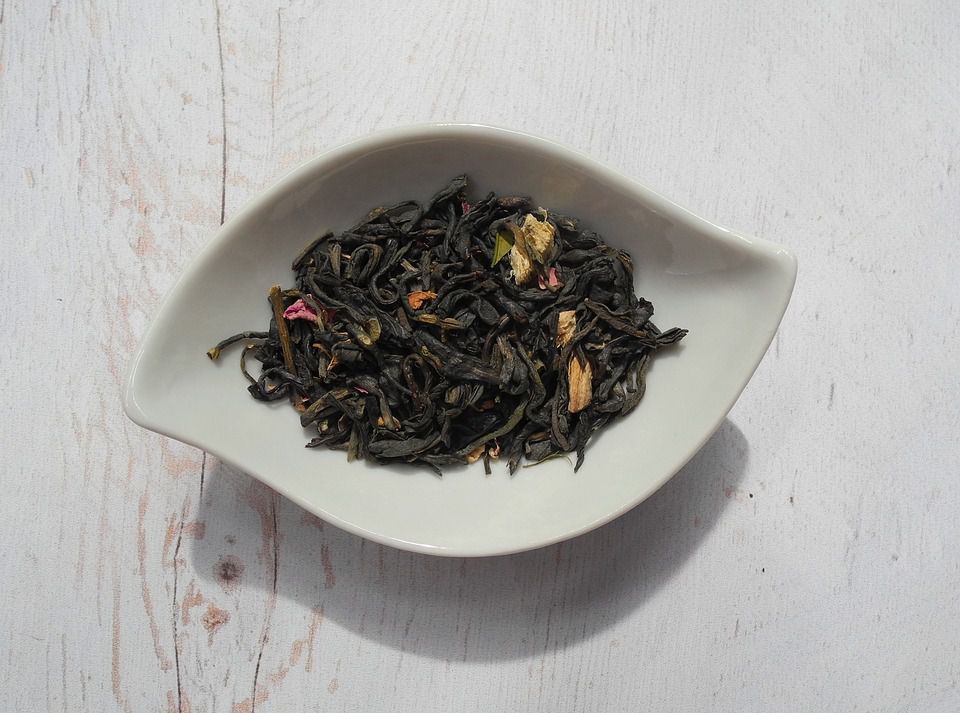 Як використовувати випитий чай для удобрення рослин. Використаний чай допоможе отримати хороший урожай.