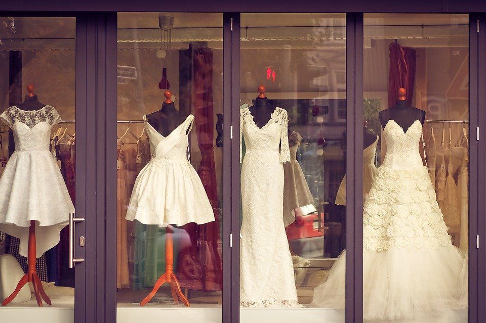 Весільні сукні, які будуть в моді у 2021 році. Тренди весільної моди 2021 року.