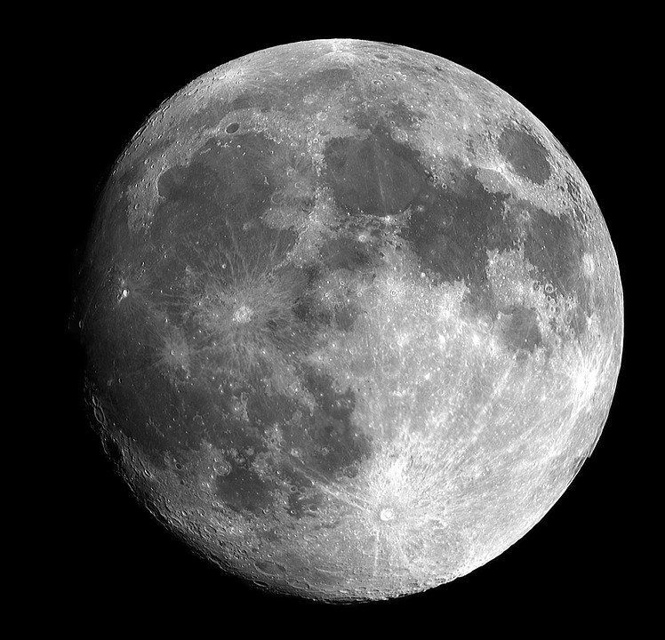 «Чан'е-4» знайшов камінь-стовп на зворотному боці Місяця. Вченим ще тільки належить пояснити, звідки він взявся і з чого зроблений.