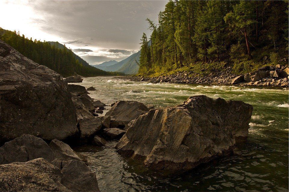 Влада Канади визнала річку Мегпай в провінції Квебек особистістю. Тепер у неї, як і у всіх канадців, є права, — річку ніхто не зможе взяти в промислове «рабство».