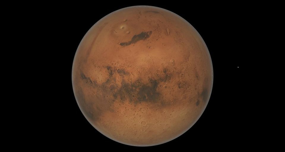 Вчені виявили на Марсі яри з талим льодом, в яких можливе життя. Це можуть бути кращі місця для життя на Червоній планеті.