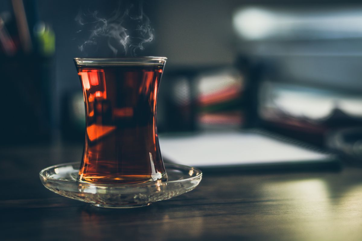 Чорний чай може профілактувати розвиток хронічних захворювань у людей. Чорний чай може убезпечити людину від багатьох хвороб.
