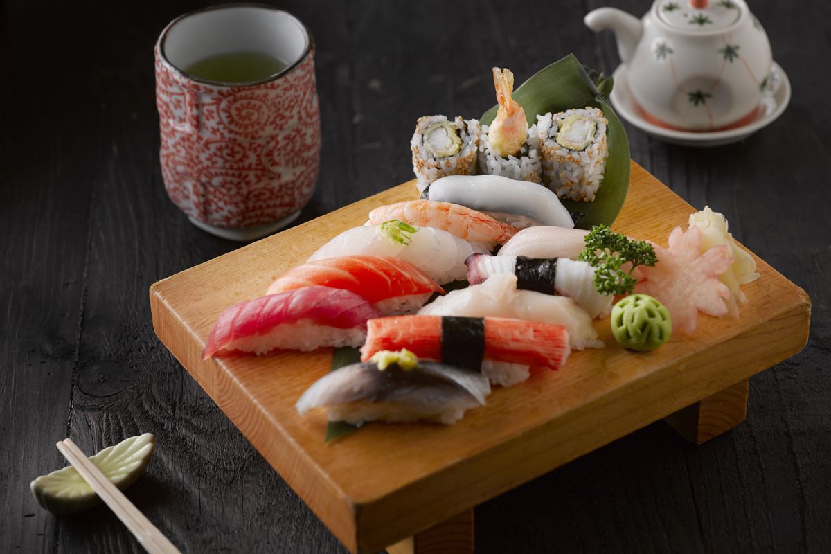 Кілька секретів японської кухні, які сприяють підтриманню молодості та здоров'я тіла. Японська їжа сприяє тривалому життю та гарному здоров'ю людей.
