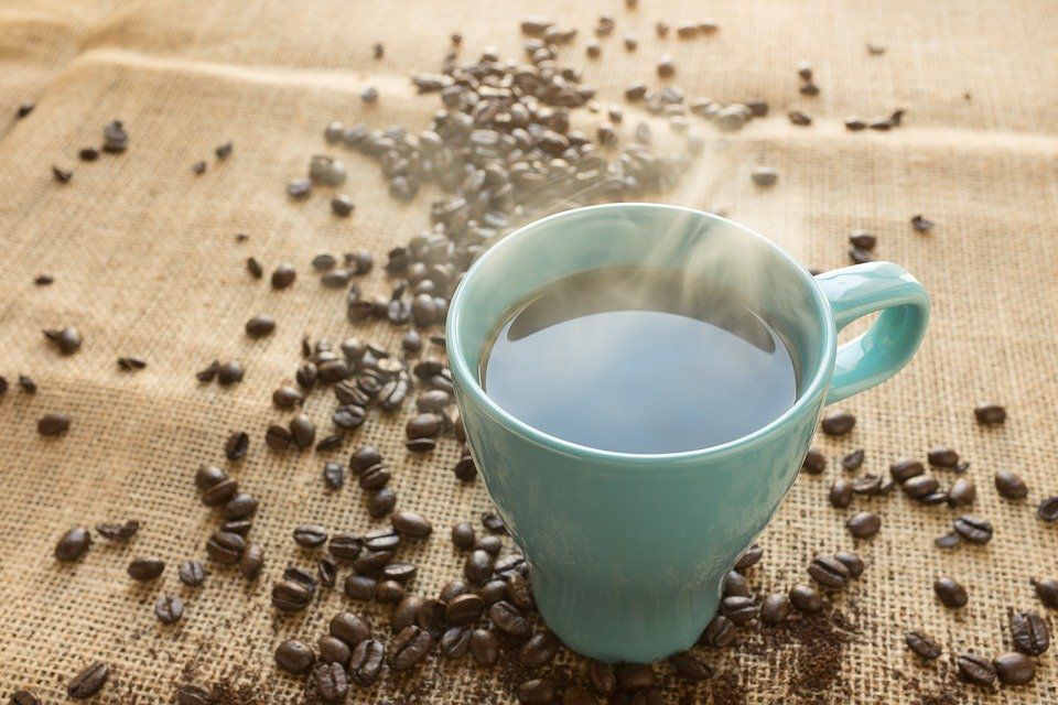 Чашка кави за пів години до тренування допомагає схуднути — вчені. Відмінні новини для любителів кави, бажаючих схуднути до літа.