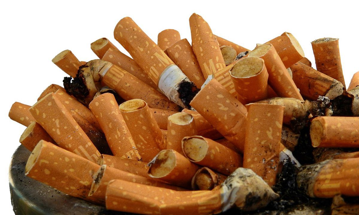 Влада Великобританії хоче змусити виробників сигарет оплачувати прибирання недопалків з вулиць. Щорічно Сполучене Королівство витрачає на це $ 55 млн.