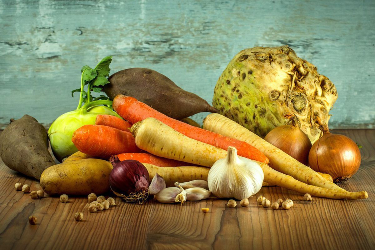 Кілька перевірених порад, як краще зберігати продукти на кухні. Кращі умови для зберігання свіжих овочів і фруктів.