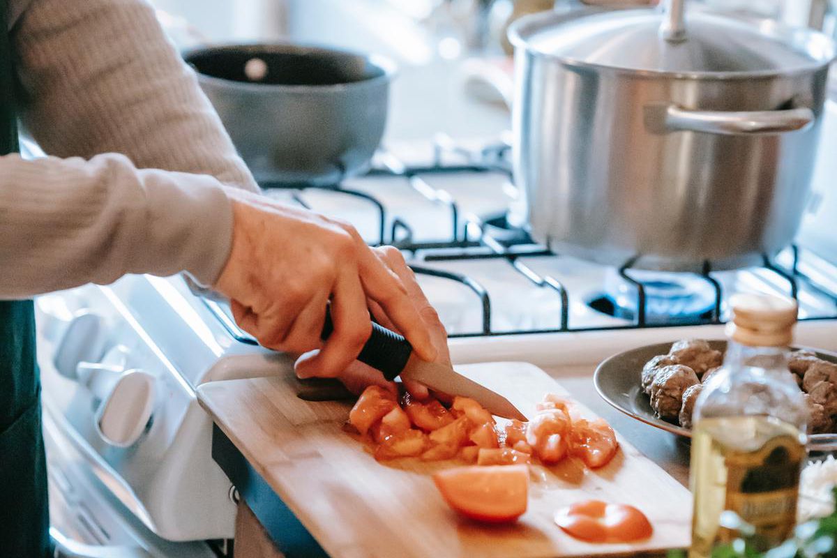Кілька звичних дій на кухні, які можуть нашкодити. Звичні дії на кухні, які можуть нашкодити.