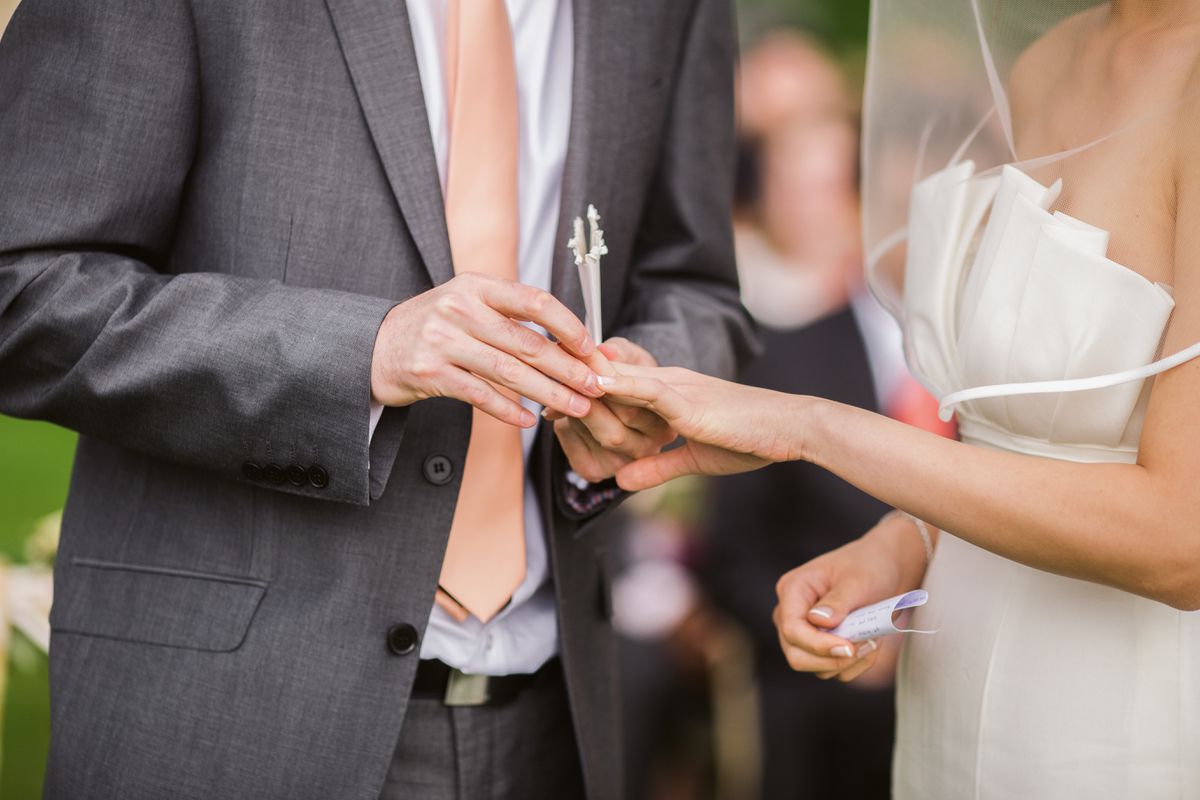 Чи варто одружуватися у травні: народні прикмети. Стосовно травневого весілля теж є прикмети.