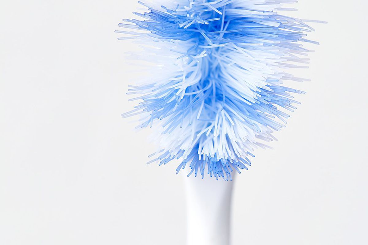 Як використовувати стару зубну щітку в домашньому господарстві. Несподівані речі, які можна почистити старою зубною щіткою.