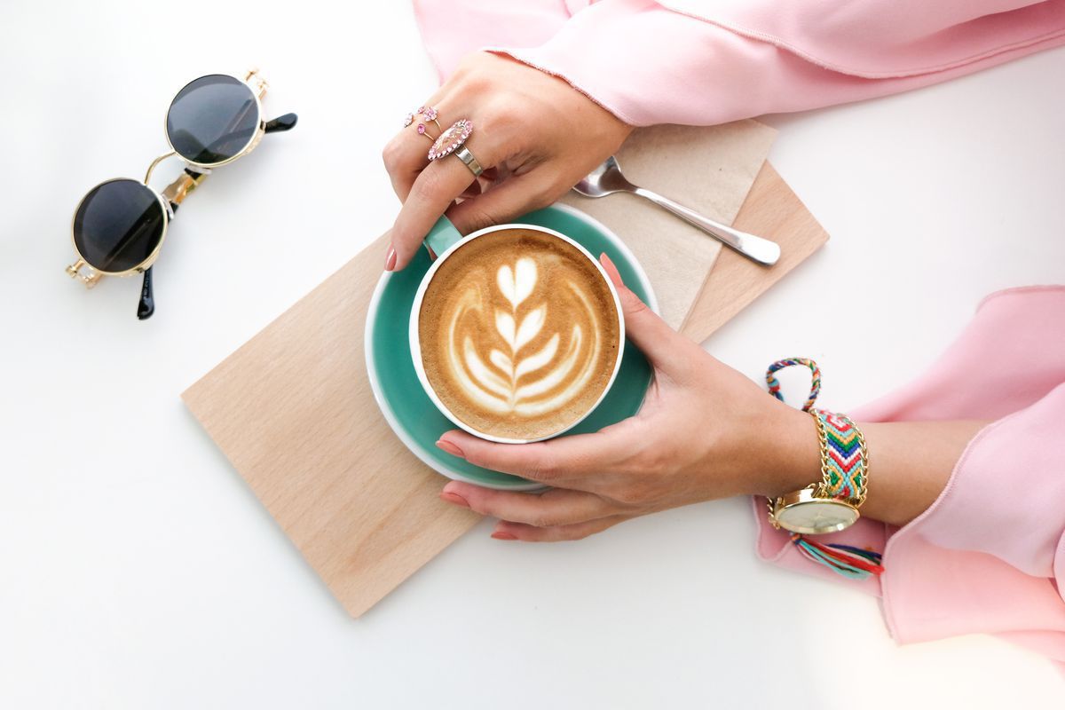 У якому випадку відмова від вживання кави вранці зробить ризик розвитку інсульту меншим. Відмова від ранкової кави убезпечує від "тріпотіння серця" і зменшує ризик розвитку інсульту.