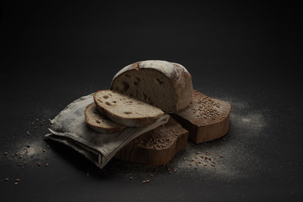 Дієтологи розповіли, як можна вживати хліб і не гладшати. Існує спосіб вживання хліба без набору зайвої ваги.