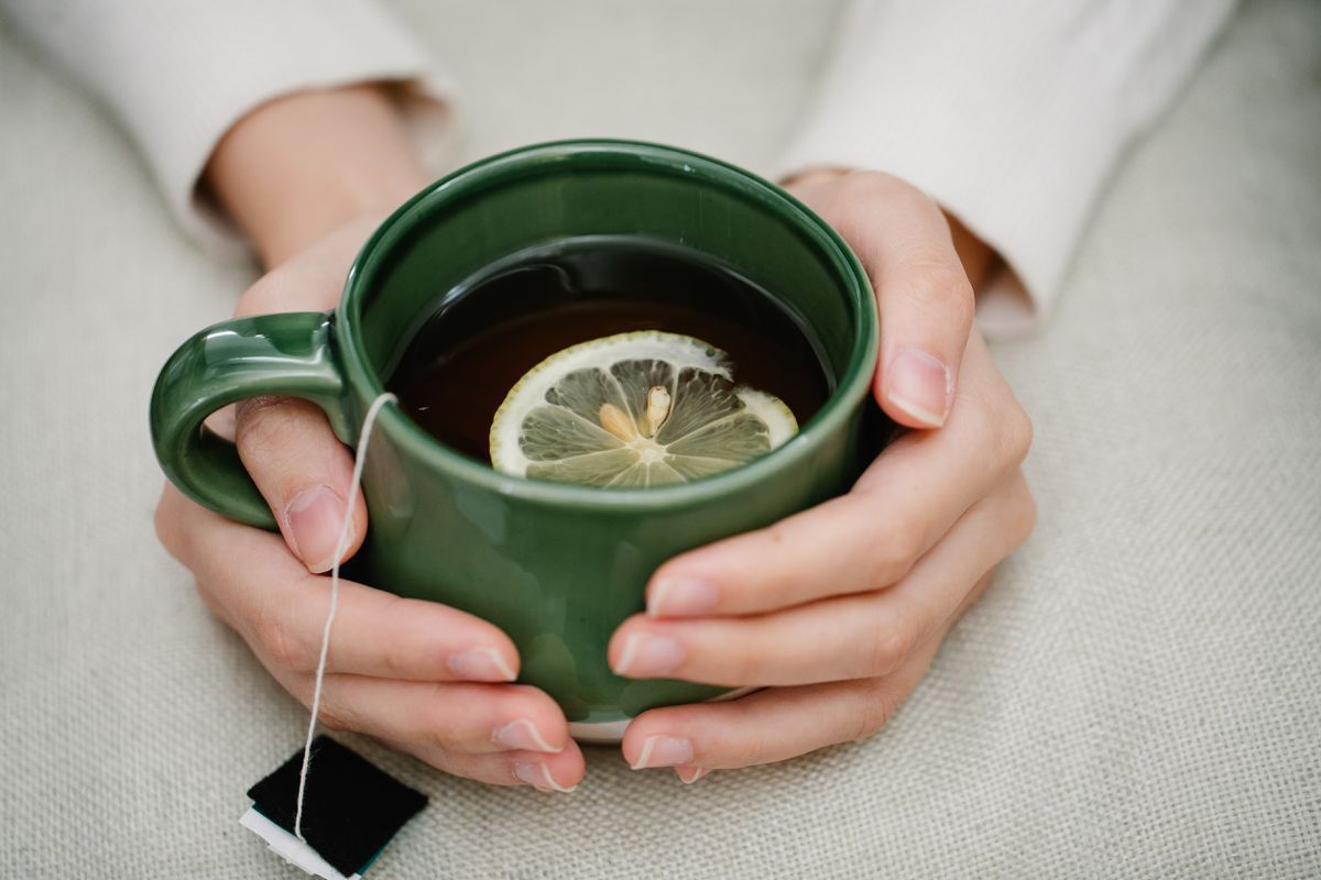 Вчені виявили, яким чином вживання чаю впливає на серце. Вживання чаю позитивно впливає на стан серця у людей.