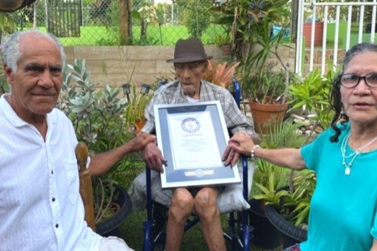 Еміліо Флорес Маркес визнаний найстарішою живою людиною у світі у віці 112 років. Він виявився на 3 місяці старшим, ніж попередній рекордсмен.