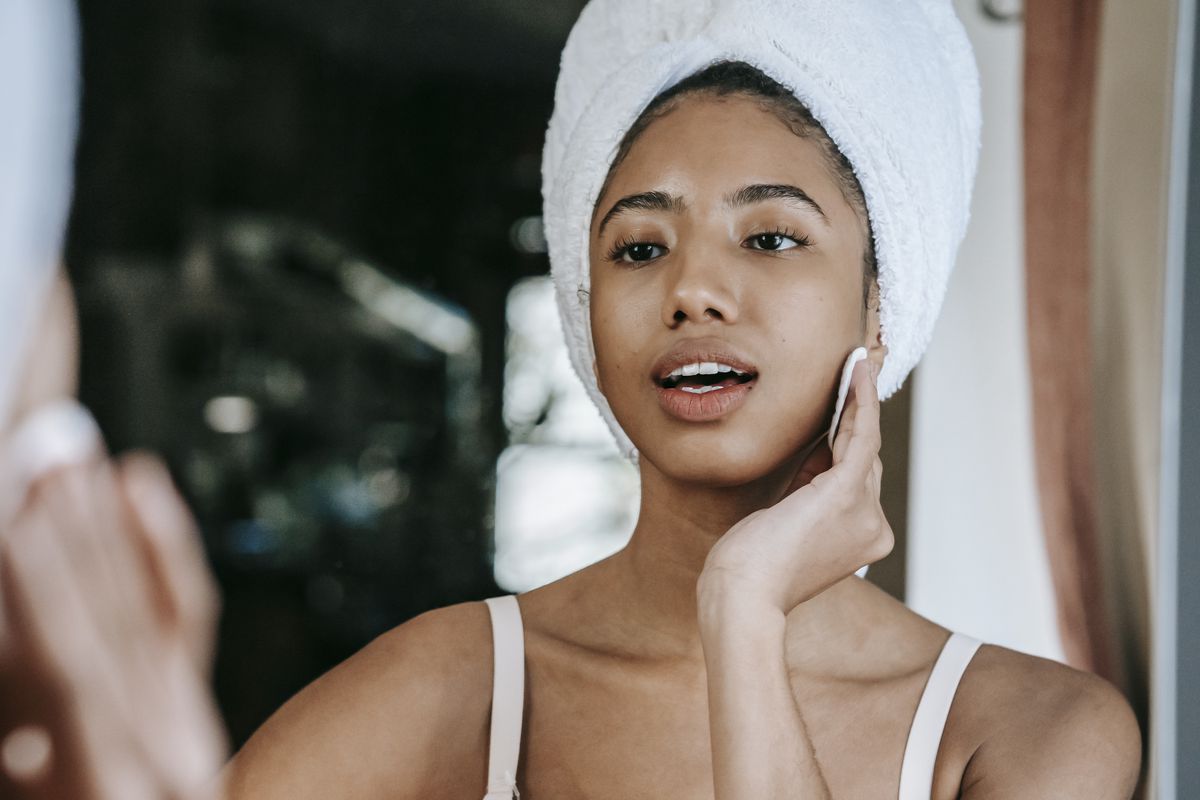 Ці 6 міфів про очищення шкіри потребують спростування. Деякі міфи про очищення шкіри не заслуговують на довіру.