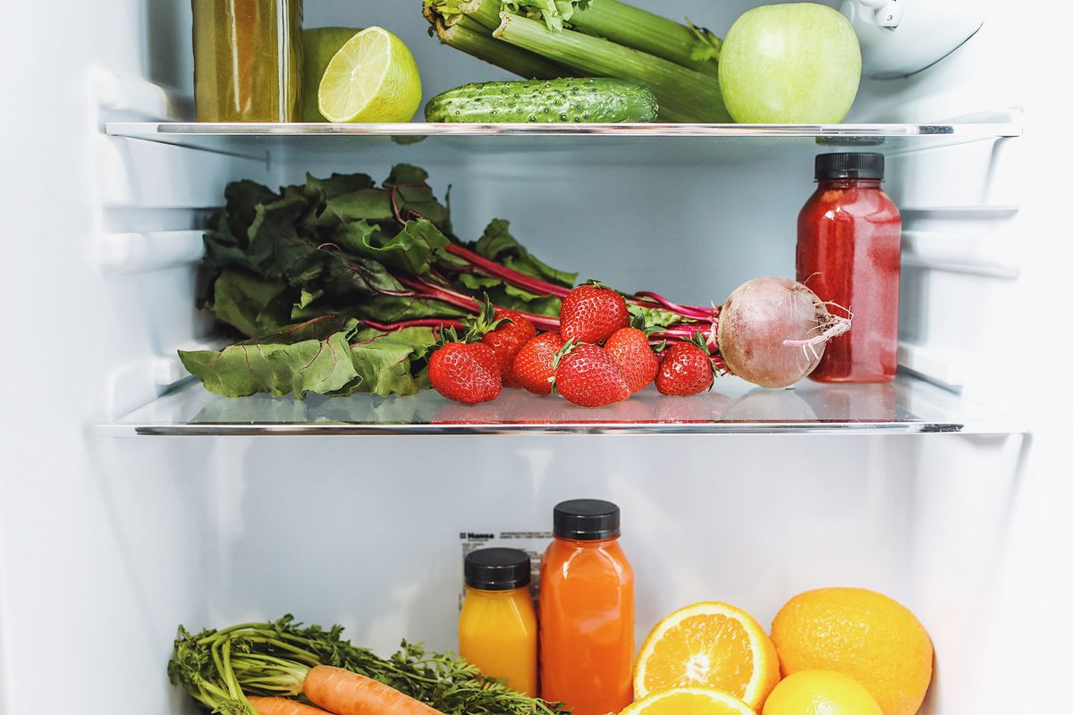 Продукти, які повинні бути завжди в холодильнику у кожної господині. Що завжди повинно бути в холодильнику.