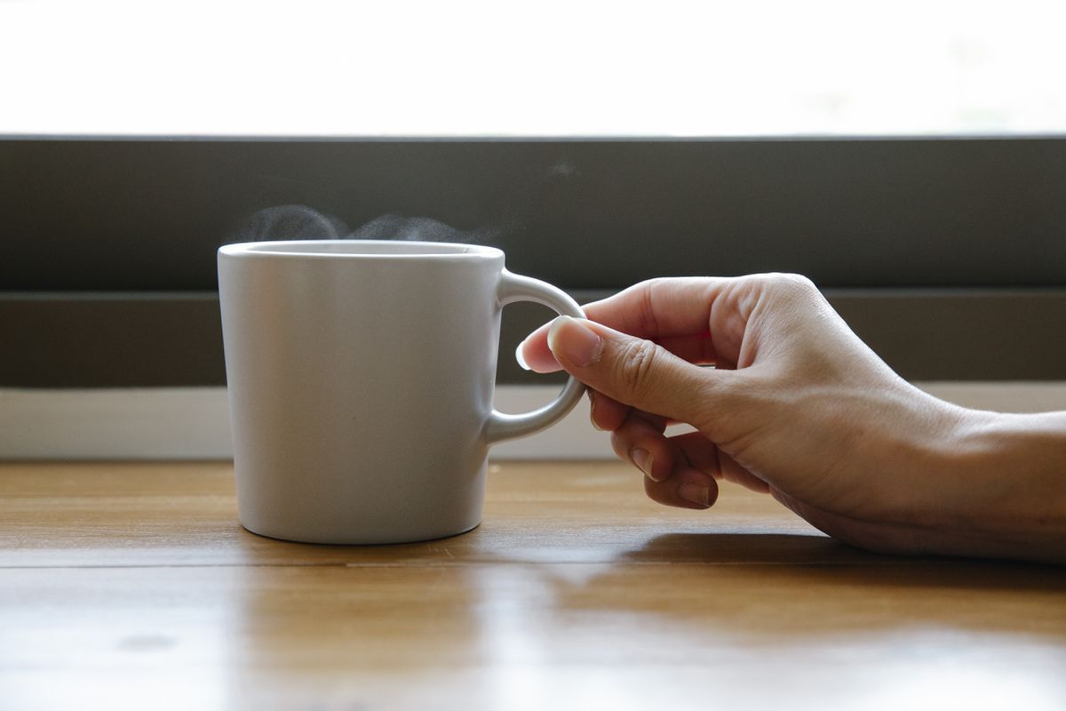 Чи може вживання кави викликати рак стравоходу. На розвиток раку стравоходу може вплинути температура вживаної кави.
