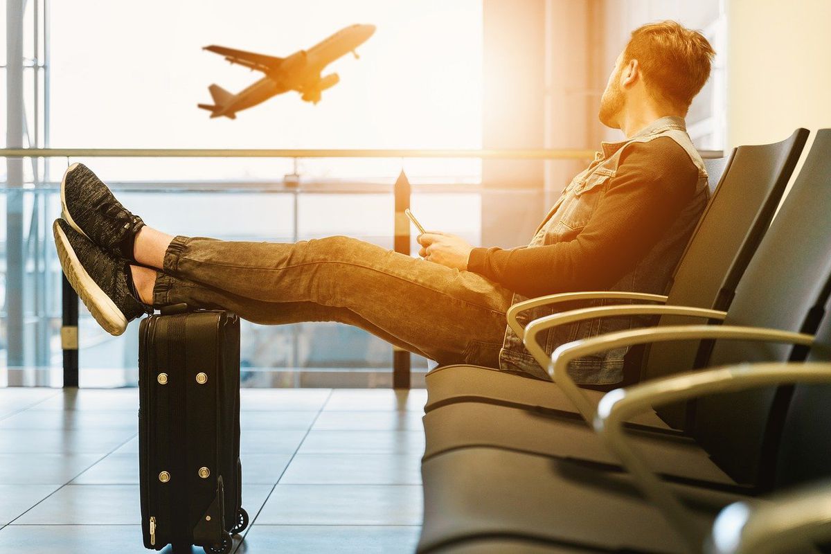7 корисних лайфхаків в аеропорту, які збережуть вам час і гроші. Ваше перебування в аеропорту буде більш приємним, а подорож запам'ятається лише з позитивного боку.
