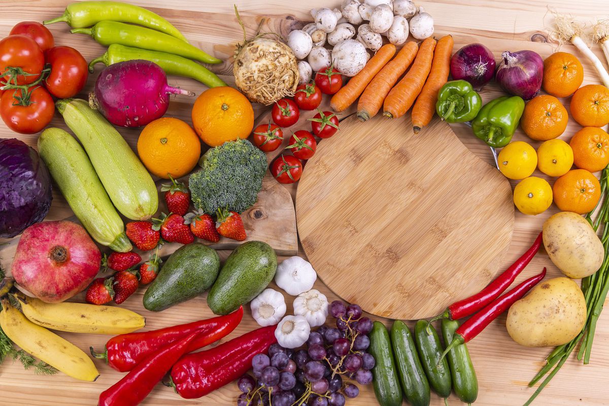 Якщо їсти багато фруктів та овочів, можна забути про схуднення. В усьому потрібно знати міру.