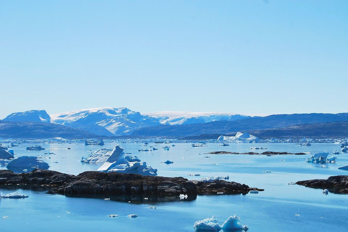 В горах Гренландії вперше в історії пройшов дощ. Острів нагрівається рекордно швидкими темпами.