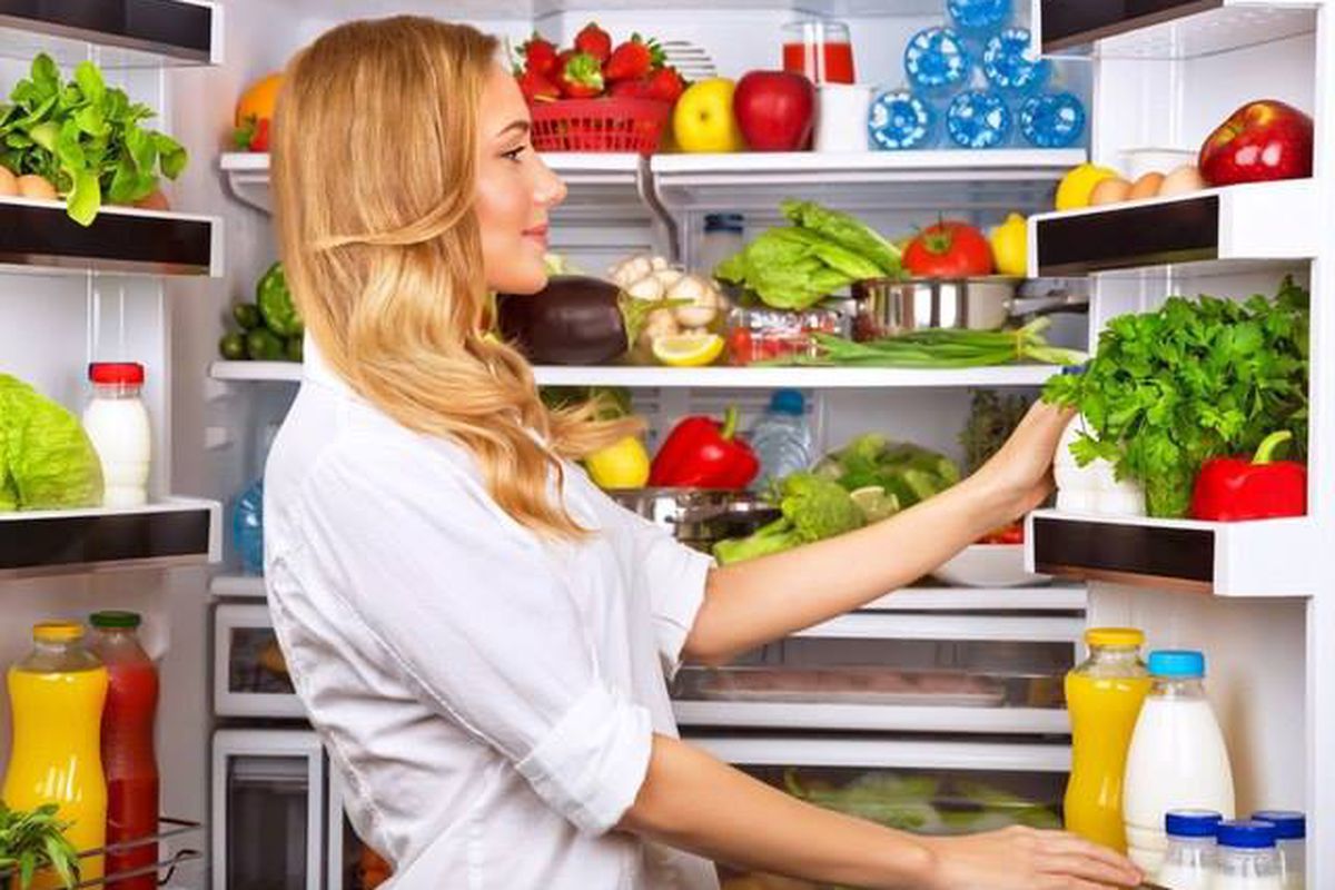 Як впливає тип холодильної камери і її комплектація на продукти. Чи впливає вид холодильника на термін зберігання їжі.