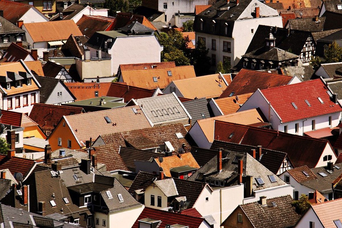 Австралійців змусили перефарбувати дахи своїх будинків для порятунку планети. Влада намагається боротися з кліматичною кризою.