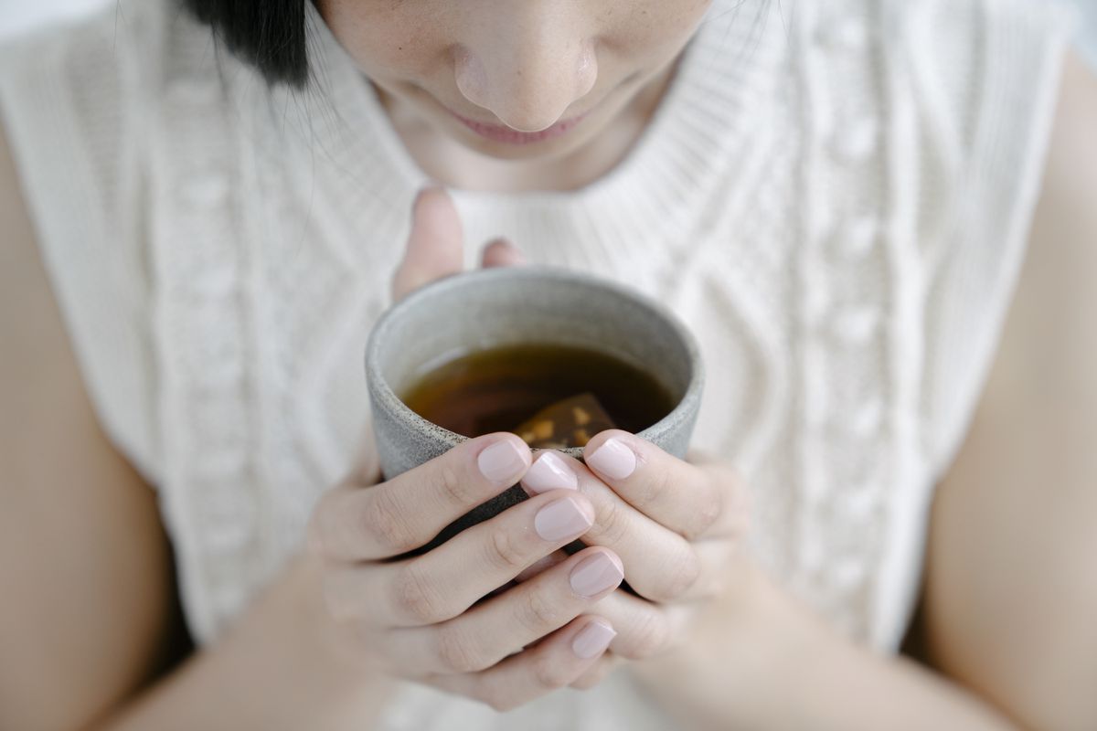 Вчені довели, що вживання чаю сприяє зміцненню мозку людини. Зміцнити свій мозок можна за допомогою вживання чаю.