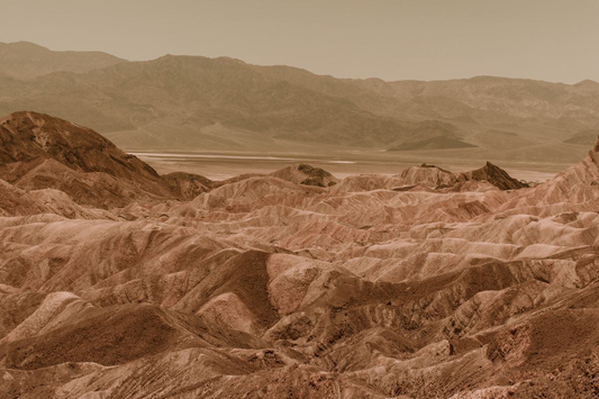 Американськими фізиками запропоноване просте пояснення, чому Марс не придатний для життя. Присутність рідкої води, є одним з ключових пунктів.