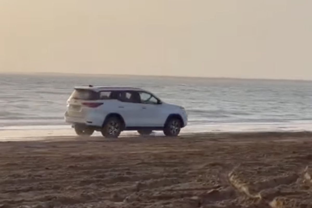 Власник Toyota переоцінив можливості свого позашляховика і ось що з цього вийшло. Відео вийшло ефектним.