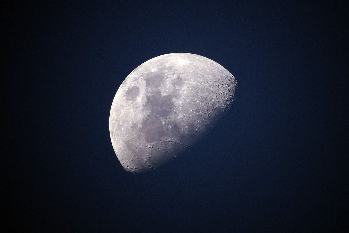Китайці встановили, що Місяць охолонув пізніше, ніж передбачалося. Місія привезла на Землю наймолодші зразки лави.