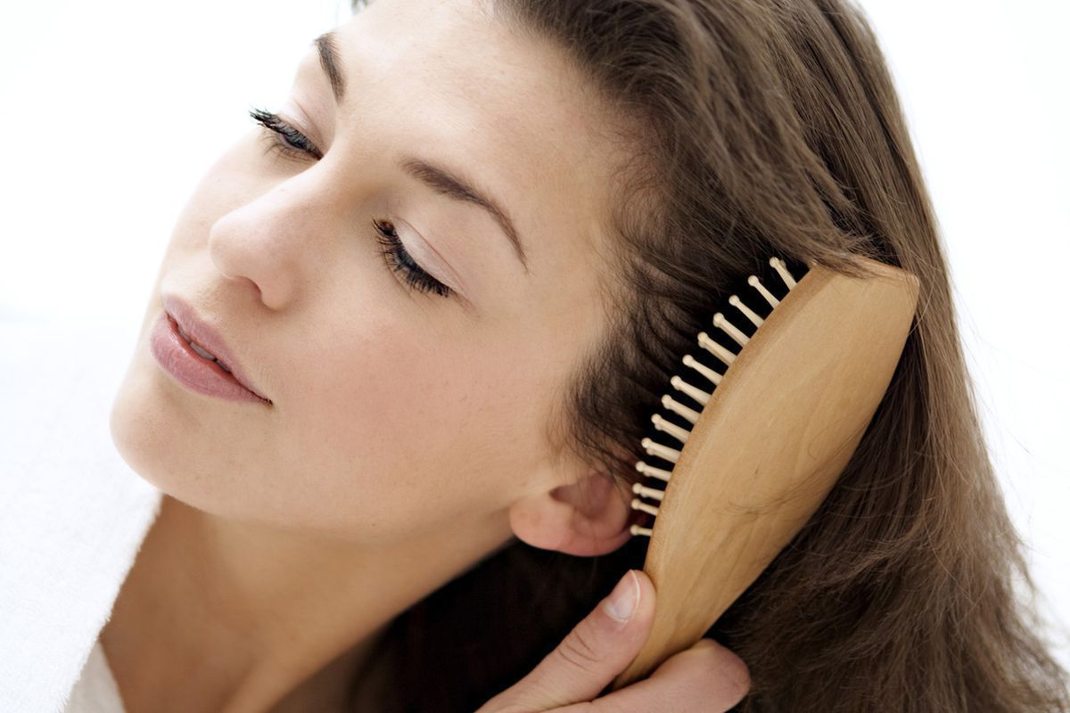Ці 4 звички призводять до того, що ваше волосся починає псуватися. Деякі звички здатні лише псувати ваші пасма.