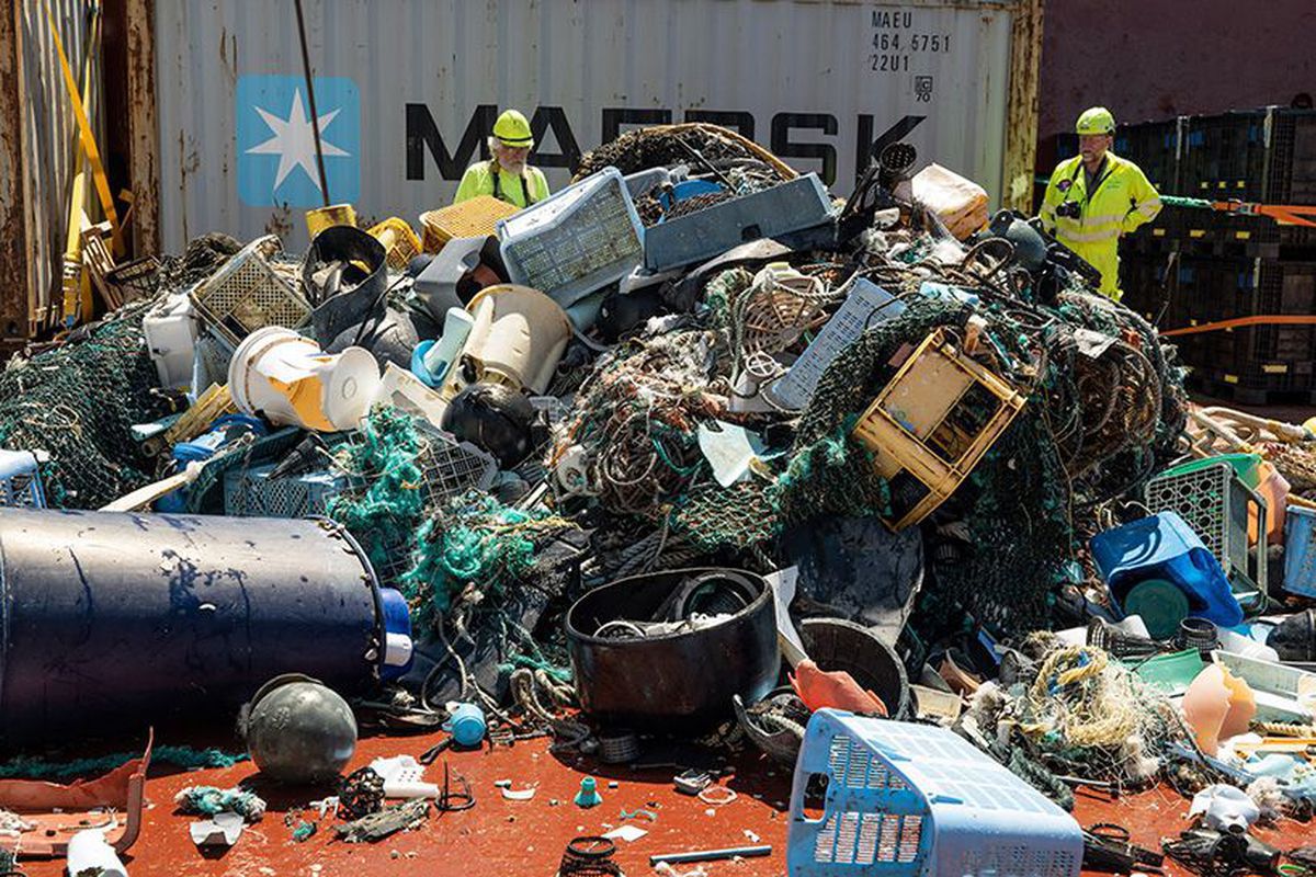 Проект The Ocean Cleanup успішно випробував нову систему збору пластику в океані. Його мета — за п'ять років удвічі скоротити площу тихоокеанської сміттєвої плями.