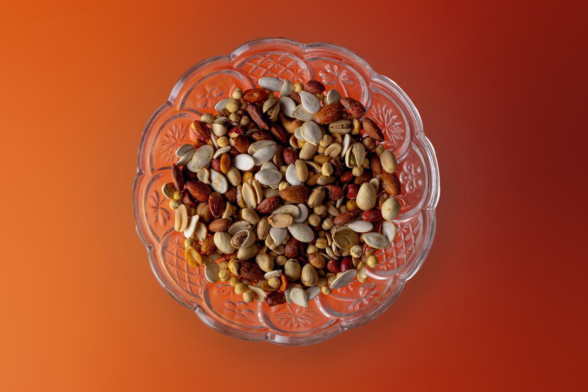 Вчені довели, що уникнути передчасної смерті можна за допомогою вживання горіхів та насіння. Горіхи та насіння допомагають продовжити тривалість життя.