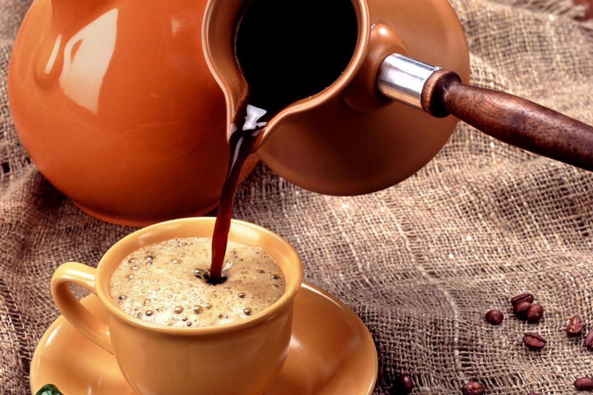 Чи можна вважати більш корисною каву, яка приготована у турці. Кава, яка приготована у турці, приносить певну користь здоров'ю людини.