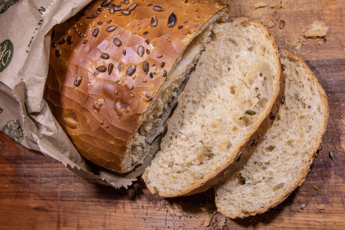 Лікарі розповіли, чим може закінчитися відмова від вживання хліба. Виключення хліба з раціону може позитивно відбитися на стані здоров'я людини.