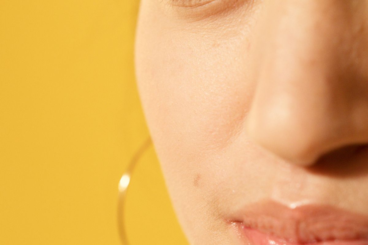 Сухі губи: прості способи вилікувати їх в домашніх умовах. Як допомогти губам, що обвітрилися.