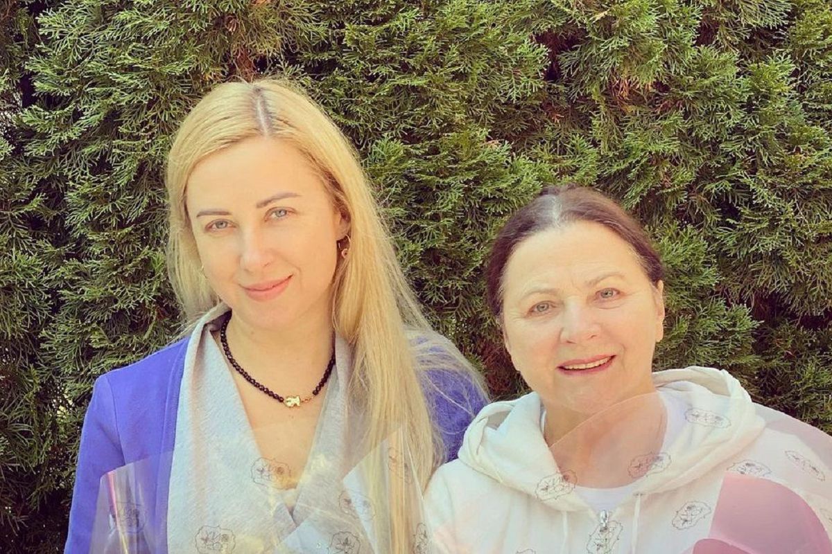 Ніна Матвієнко вимагає, щоб донька із зятем з'їхали з її будинку. Народна артистка зізналася, що хоче "випхати" дочку з дому.
