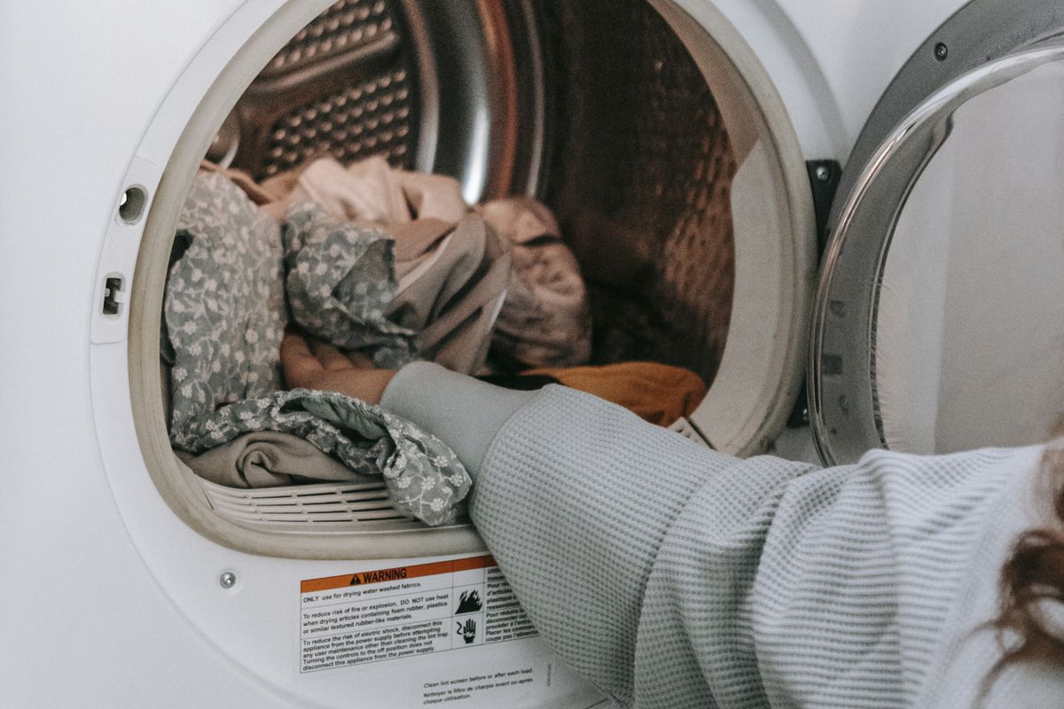 Як врятувати одяг, який забарвився під час прання. Декілька дієвих порад.