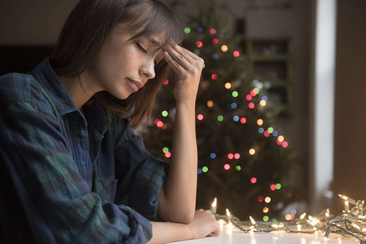 З яких причин у новорічні свята люди можуть занурюватися у стан депресії. У новорічної депресії є певні причини.