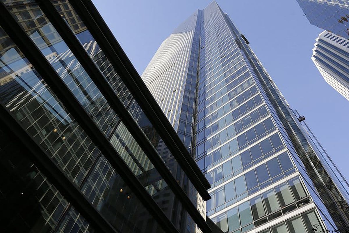 Житловий хмарочос Millennium Tower у Сан-Франциско нахилився на 66 см. Фахівці поки не можуть зупинити процес.