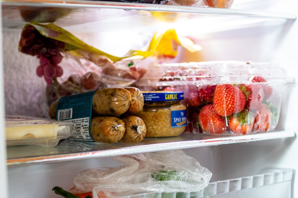 Як зберігати продукти довше за допомогою заморожування. Використання морозильної камери допоможе рідше викидати продукти.
