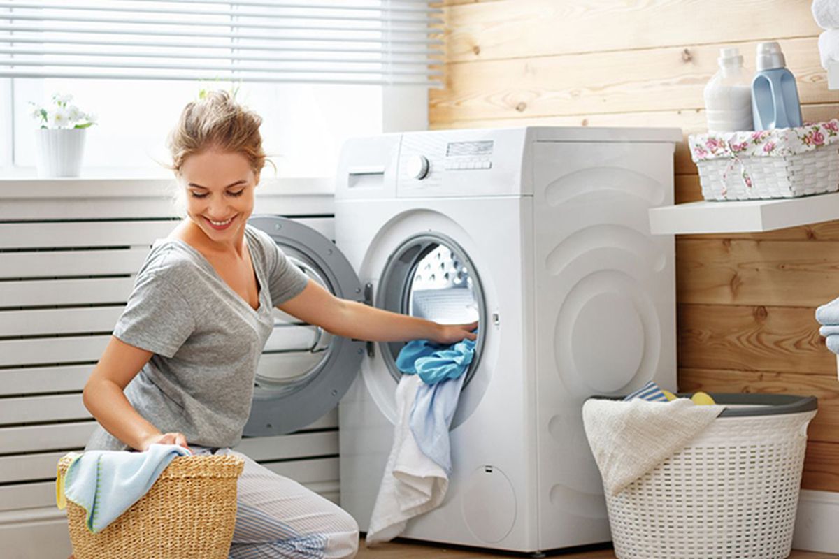 Чи можна прати разом кухонні рушники та свій одяг. Краще кухонне приладдя прати окремо.
