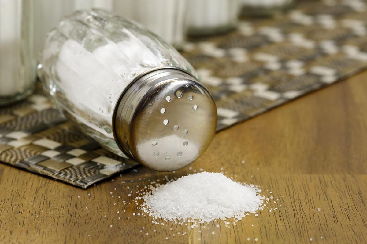 Кілька популярних прикмет про сіль. Ставлення до солі має бути особливим.